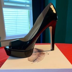 Black patent leather platform heel